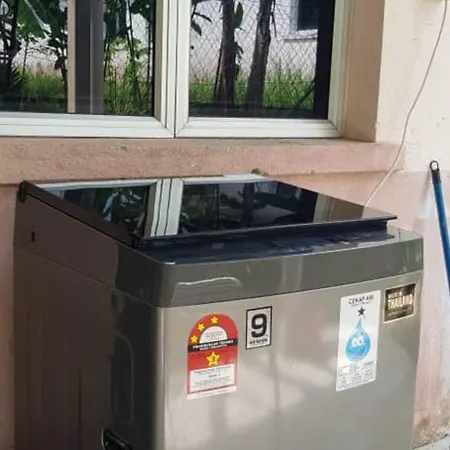 Aman Homestay Senawang Musliim Only Exterior photo