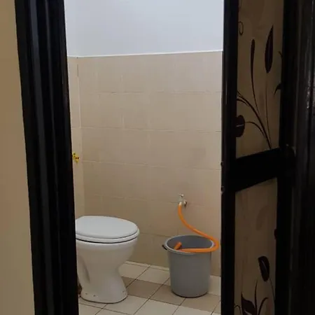Aman Homestay Senawang Musliim Only Exterior photo