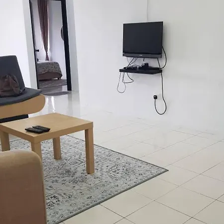 Aman Homestay Senawang Musliim Only Exterior photo